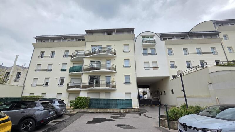 Appartement ancien - 61 m² - 3 pièces