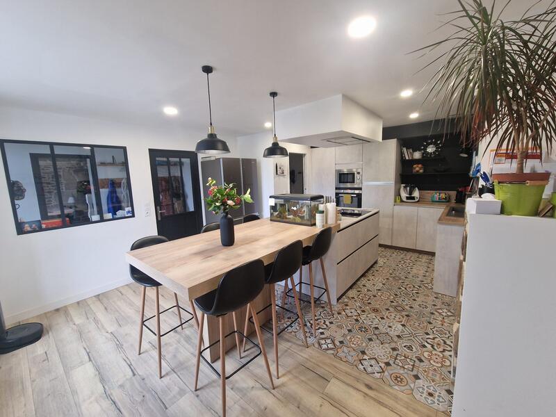 Maison - 165 m² - 6 pièces