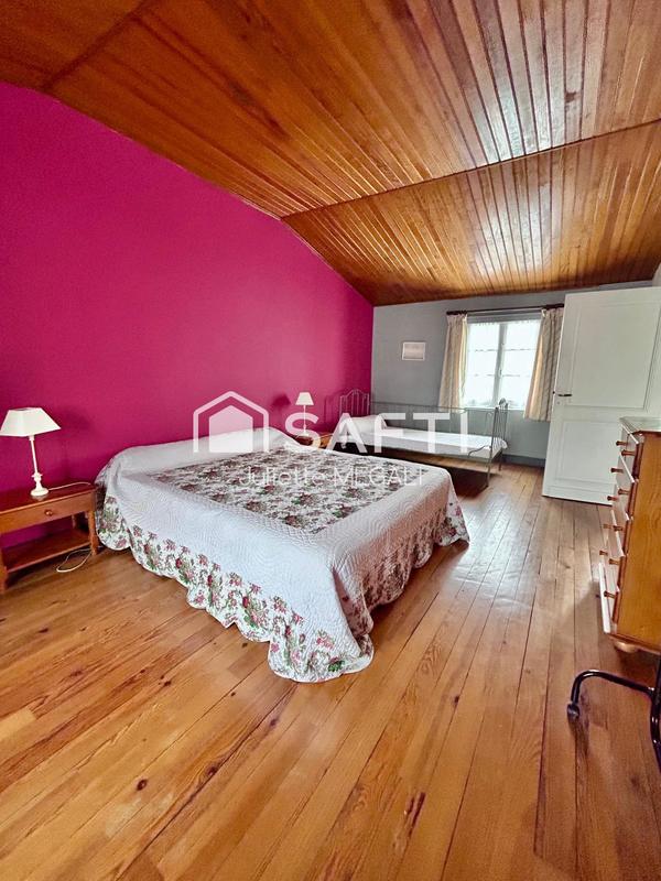 Maison - 450 m² - 16 pièces