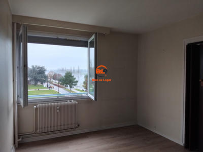 Appartement - 85 m² - 3 pièces