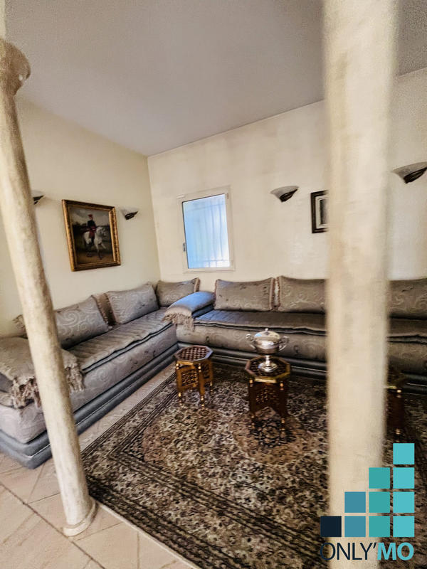 Villa - 330 m² - 6 pièces