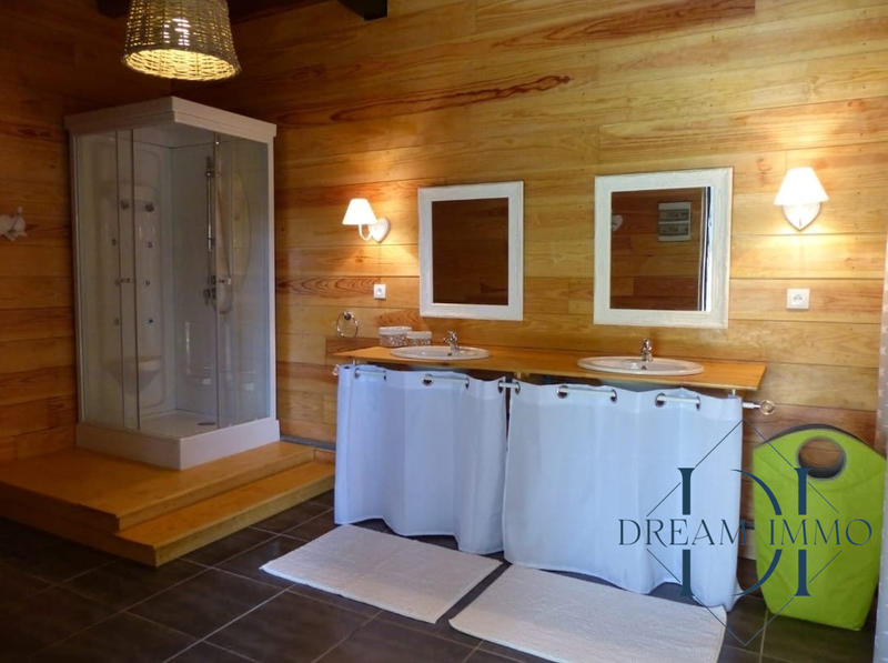 Maison ancienne - 160 m² - 9 pièces