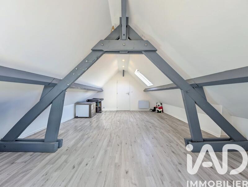 Maison - 210 m² - 6 pièces