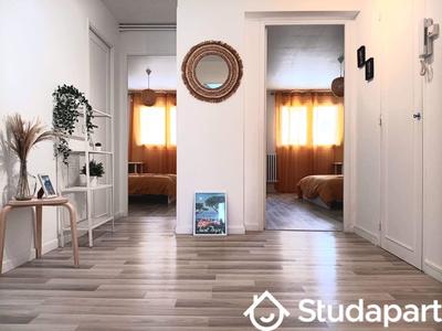 Chambre - 12 m² - 1 pièce