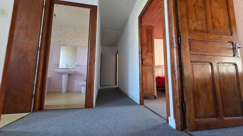 Maison - 133 m² - 9 pièces