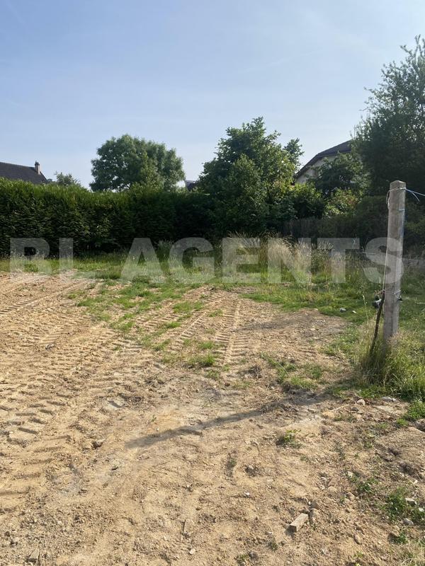 Terrain - 592 m²