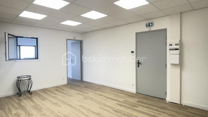 Bureau - 51 m² - 2 pièces