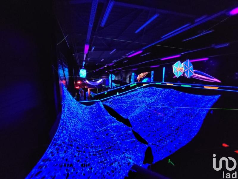 Local commercial - 1 200 m²