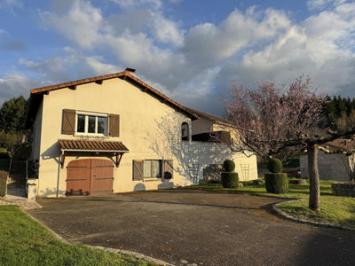 Maison - 100 m² - 5 pièces