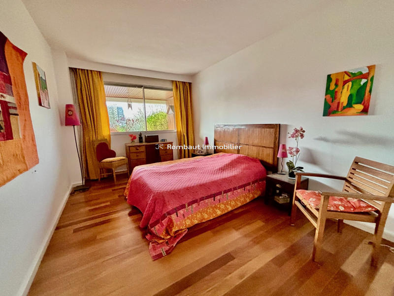 Appartement - 142 m² - 6 pièces