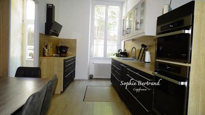 Maison bourgeoise - 260 m² - 7 pièces