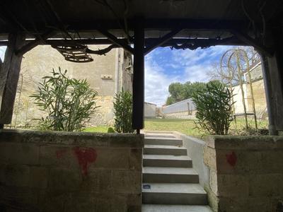 Maison - 654 m² - 11 pièces