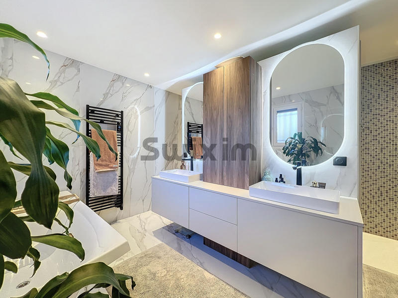 Villa - 196 m² - 7 pièces