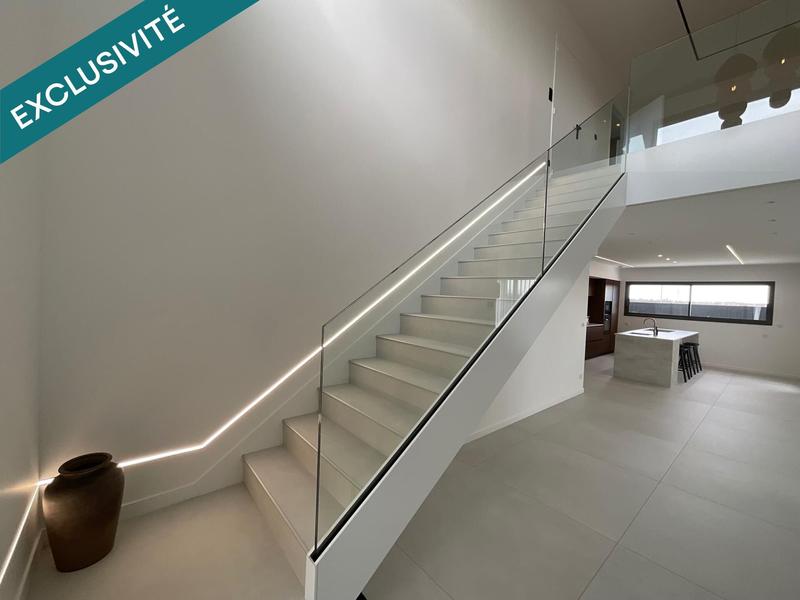 Maison - 205 m² - 6 pièces