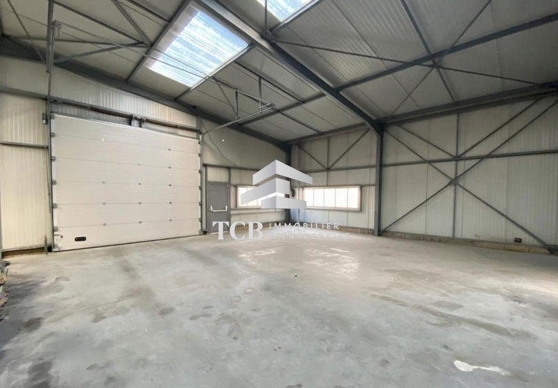 Local d'activités - 145 m²