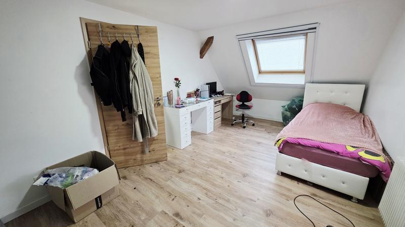 Maison traditionnelle - 144 m² - 8 pièces