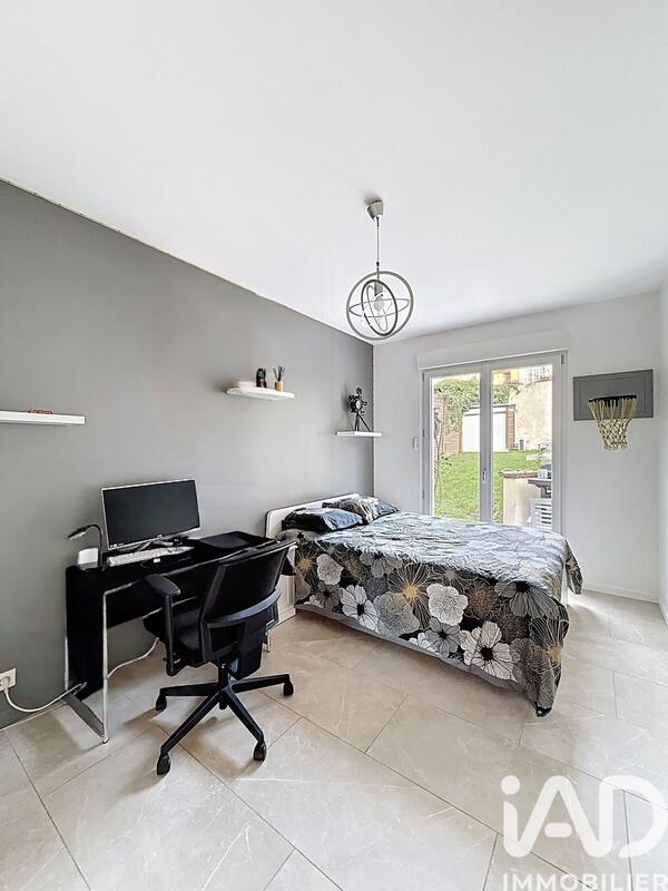 Maison de maîtres - 350 m² - 13 pièces