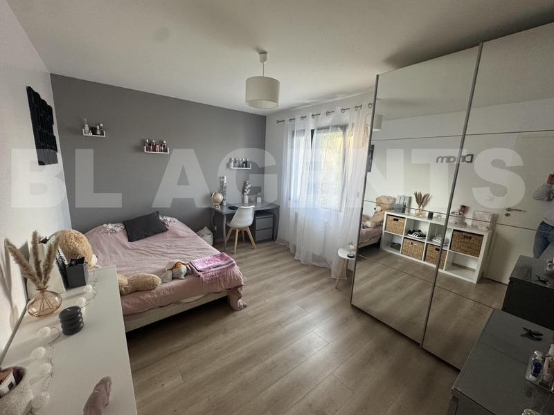 Maison traditionnelle - 105 m² - 5 pièces