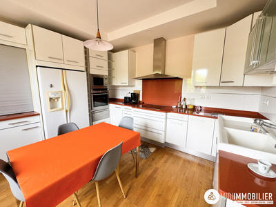 Appartement - 264 m² - 5 pièces