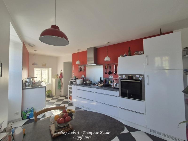 Maison - 156 m² - 9 pièces