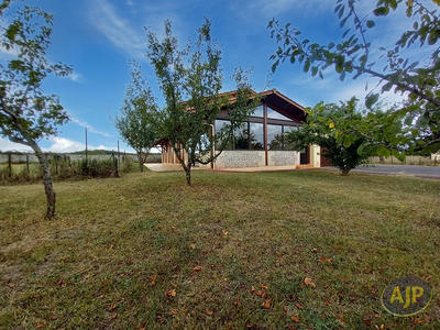 Maison - 192 m² - 6 pièces