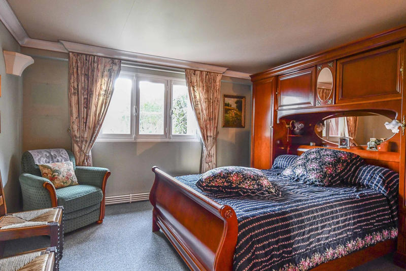 Maison - 166 m² - 7 pièces