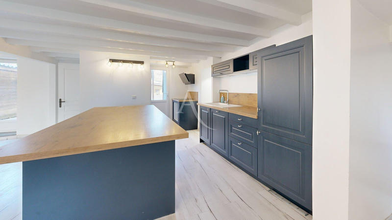 Maison - 136 m² - 5 pièces