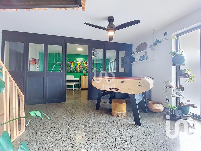 Maison - 252 m² - 9 pièces