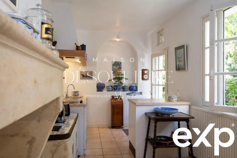 Maison - 300 m² - 7 pièces