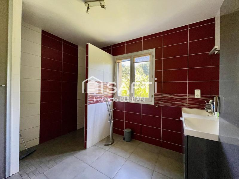 Maison - 157 m² - 7 pièces