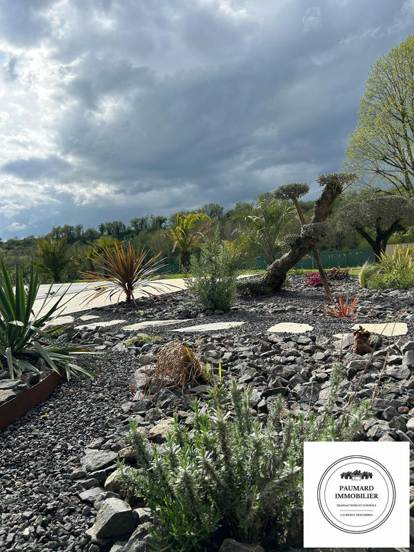 Bastide - 248 m² - 9 pièces