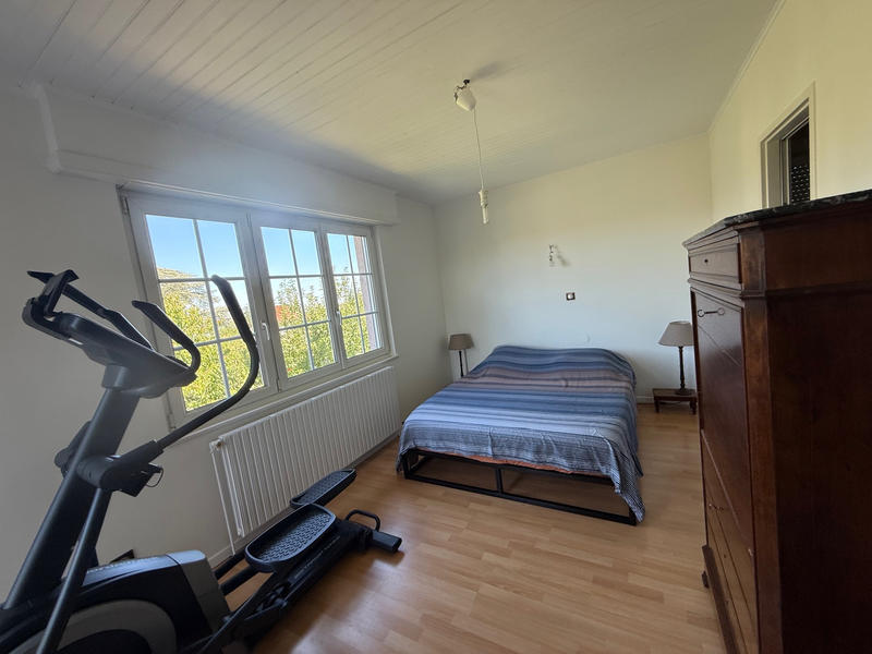 Maison - 246 m² - 10 pièces