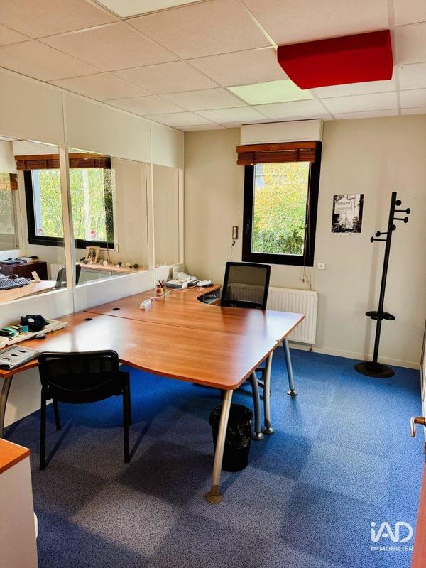 Bureau - 335 m²