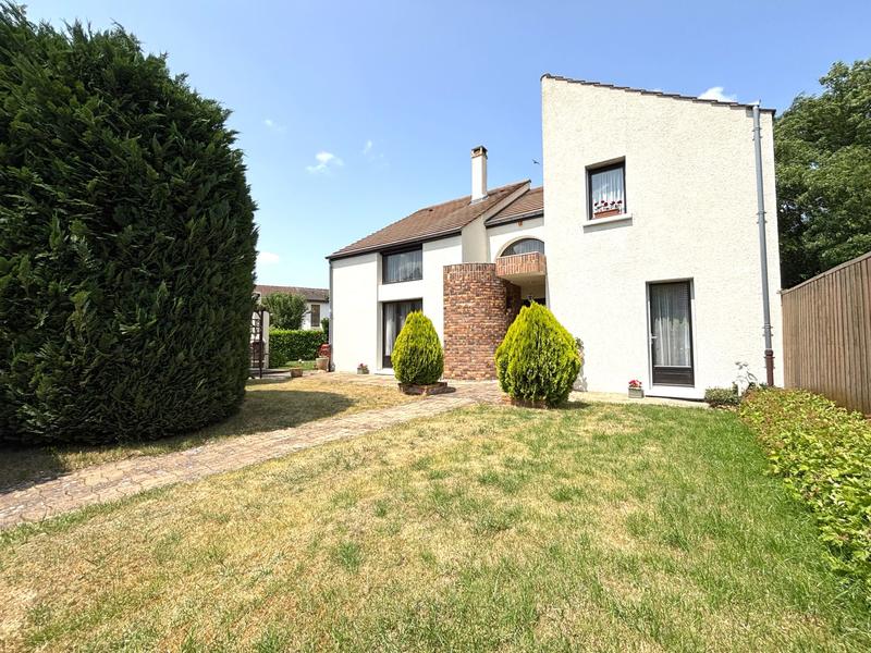 Maison - 160 m² - 6 pièces