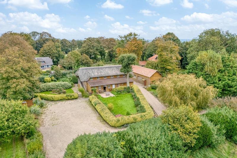 Maison - 293 m² - 10 pièces