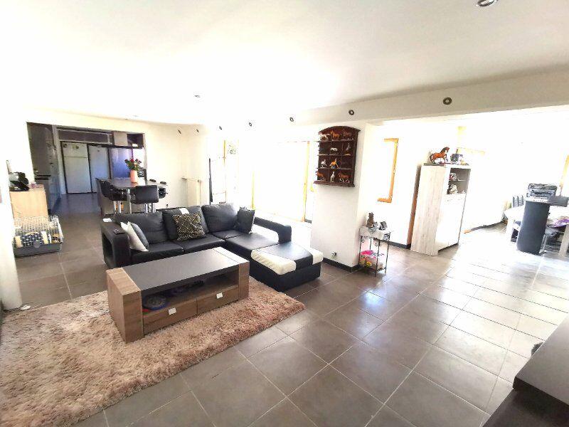 Maison - 207 m² - 8 pièces