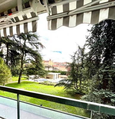 Appartement - 103 m² - 5 pièces