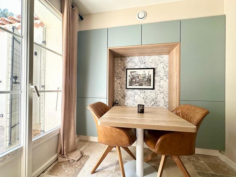 Maison - 255 m² - 11 pièces