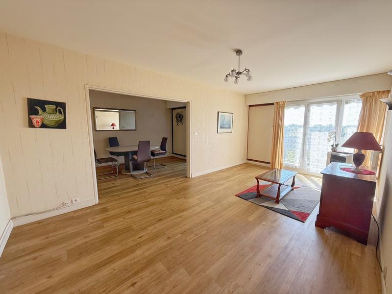 Appartement - 97 m² - 5 pièces