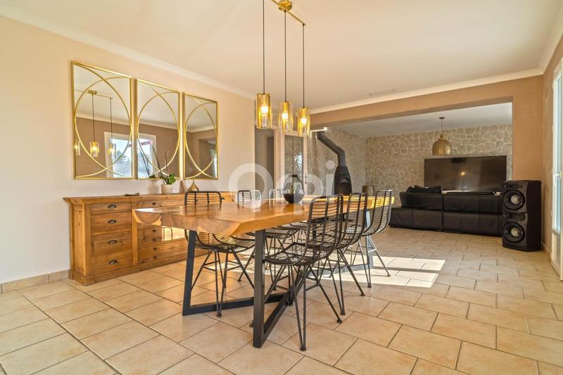 Maison - 206 m² - 6 pièces