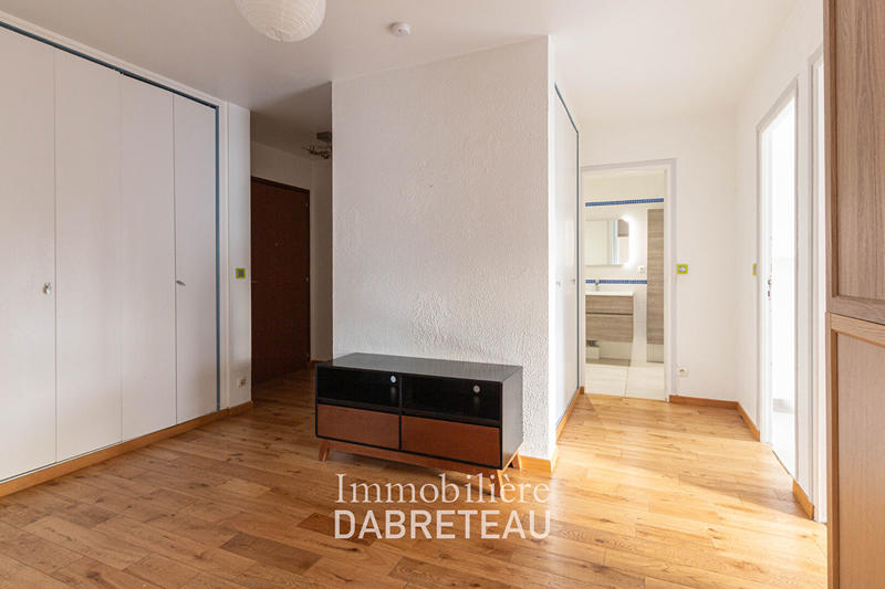 Appartement - 107 m² - 4 pièces