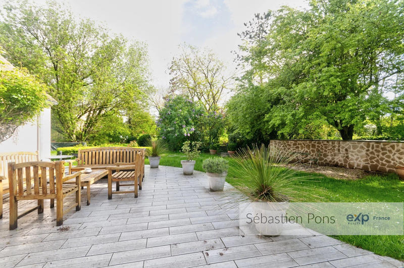 Maison - 269 m² - 9 pièces