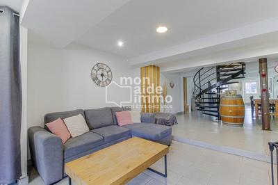 Maison - 144 m² - 5 pièces