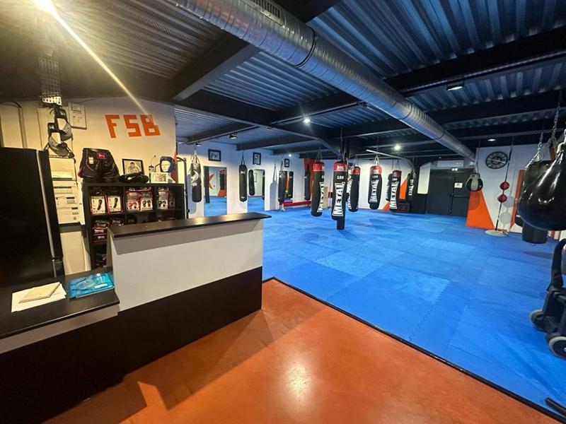 Local commercial - 210 m²