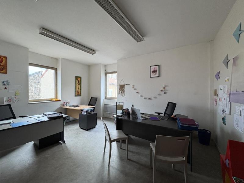 Local commercial - 470 m² - 15 pièces