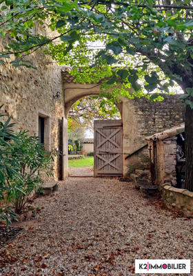 Maison - 486 m² - 14 pièces