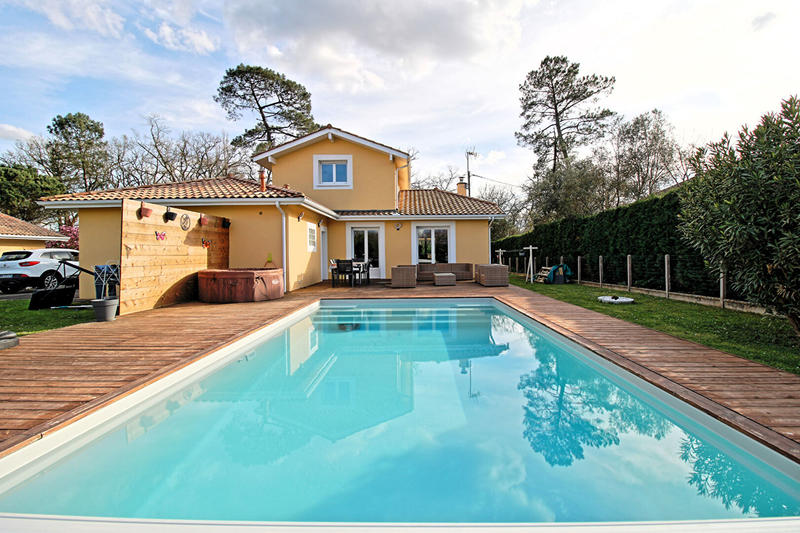 Maison - 130 m² - 6 pièces