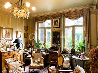 Demeure - 309 m² - 11 pièces