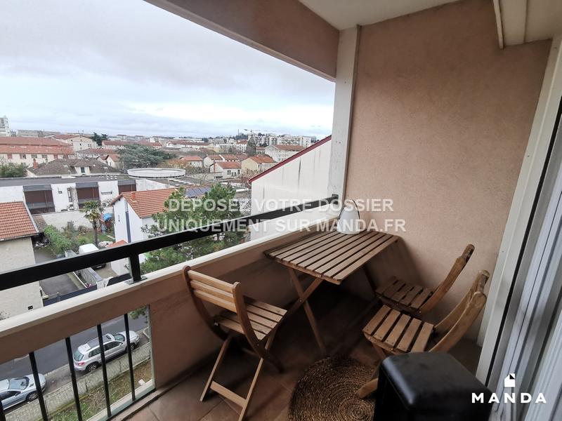 Chambre - 10 m² - 4 pièces