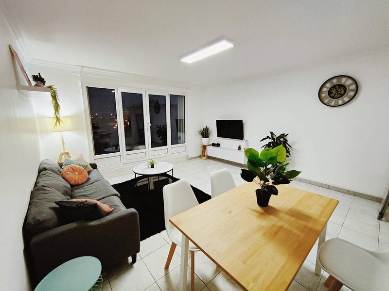 Appartement - 87 m² - 5 pièces